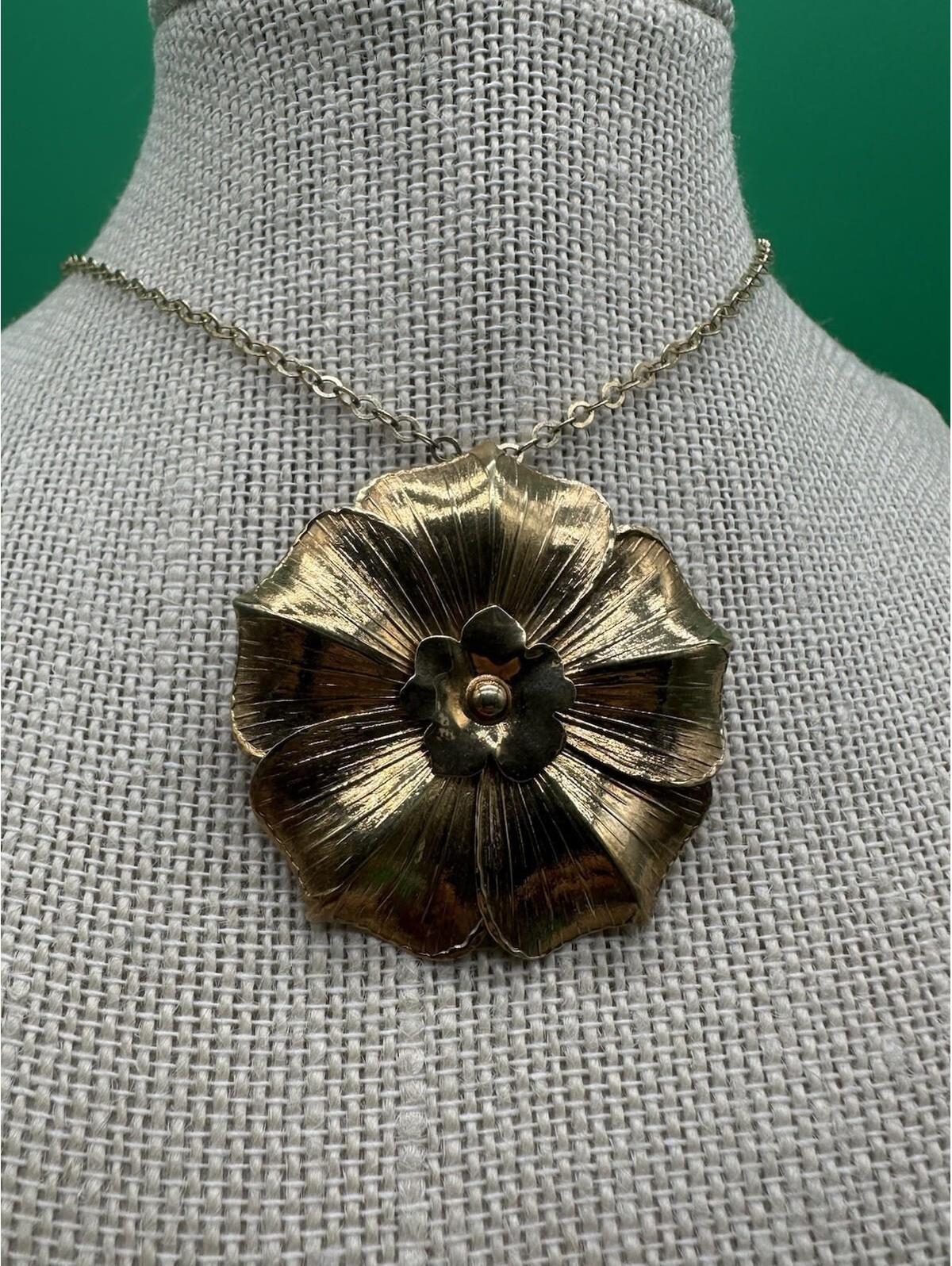 Jacmel Jcm 925 Sterling Silver/14k Gold Plated Flower Pendant & Chain